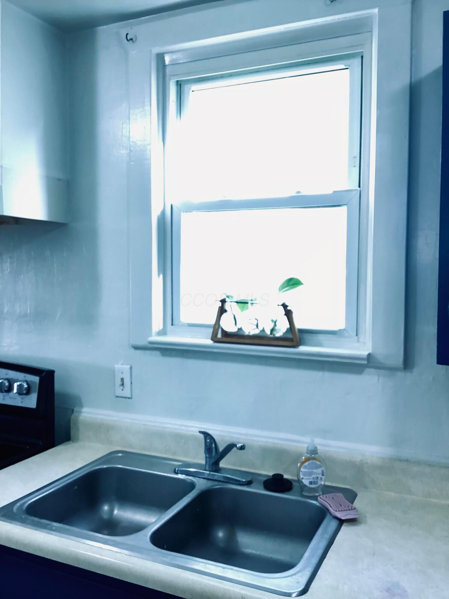 Property Photo:  808 S Burgess Avenue  OH 43204 
