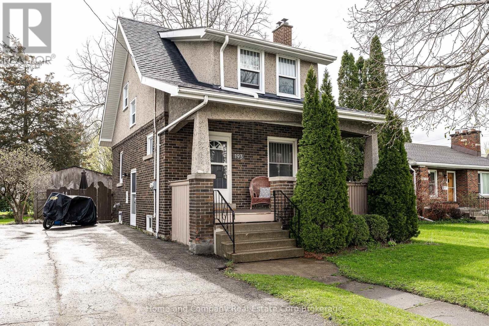 Property Photo:  193 St Vincent Street South  ON N5A 2X2 