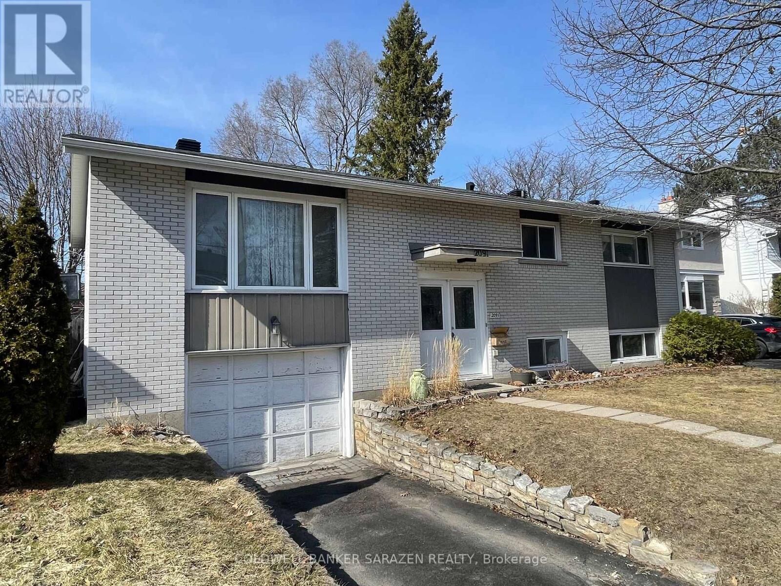 Property Photo:  2091 Lenester Avenue  ON K2A 1K9 