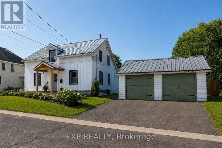 23 Norma Street South — photo 1