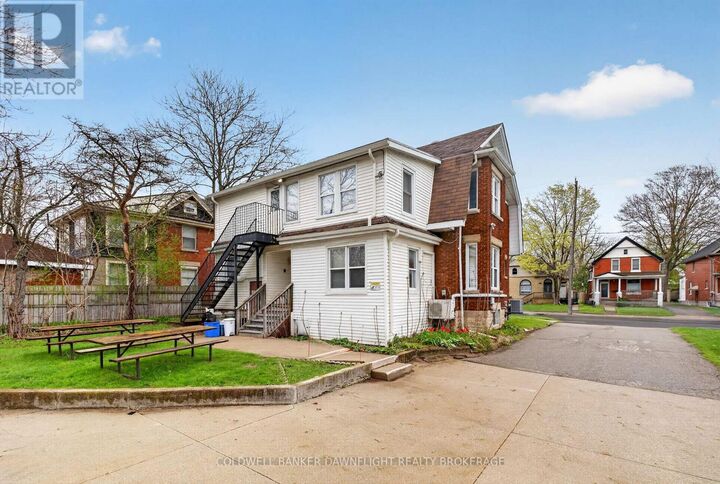 Property Photo:  193 Wharncliffe Road South  ON N6J 2K8 
