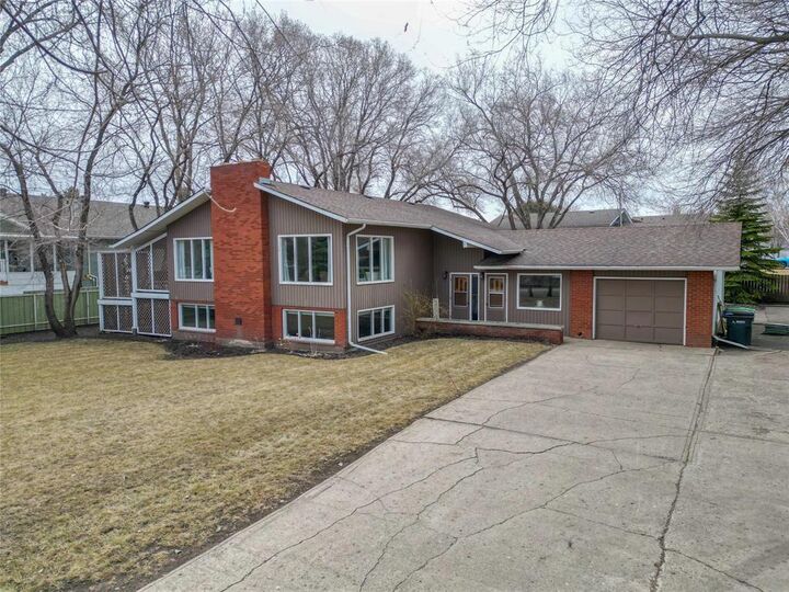 Property Photo:  3226 Richmond Avenue  MB R7B 3S9 