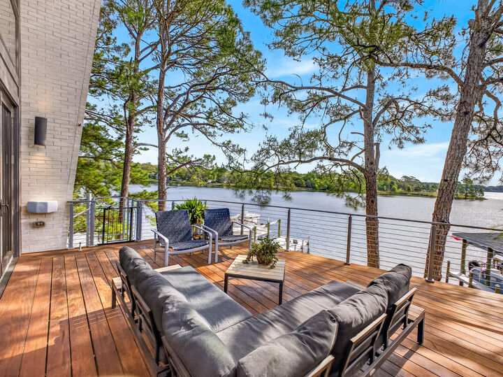 Property Photo: 296 S Bayshore Drive FL 32580