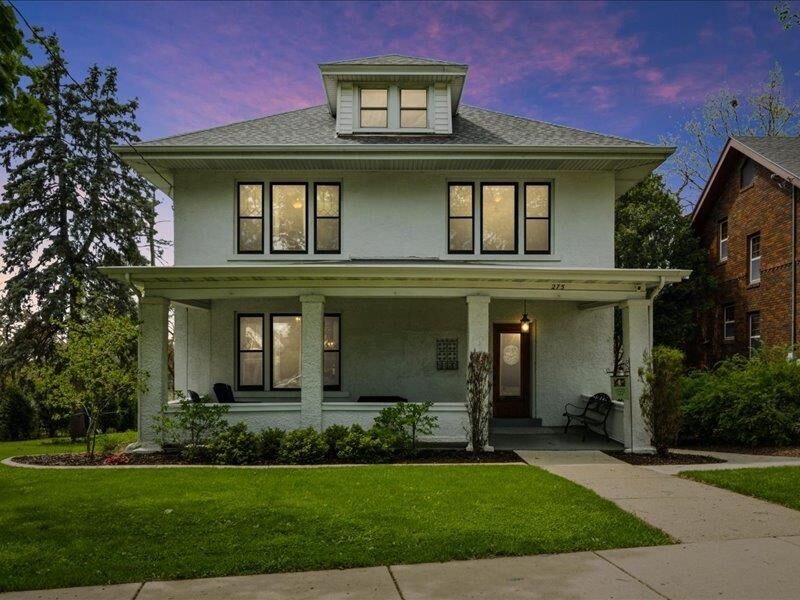 Property Photo:  275 N Grandview Avenue  IA 52001 