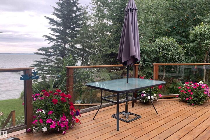 Property Photo:  85 Poplar Bay  AB T0C 1X0 