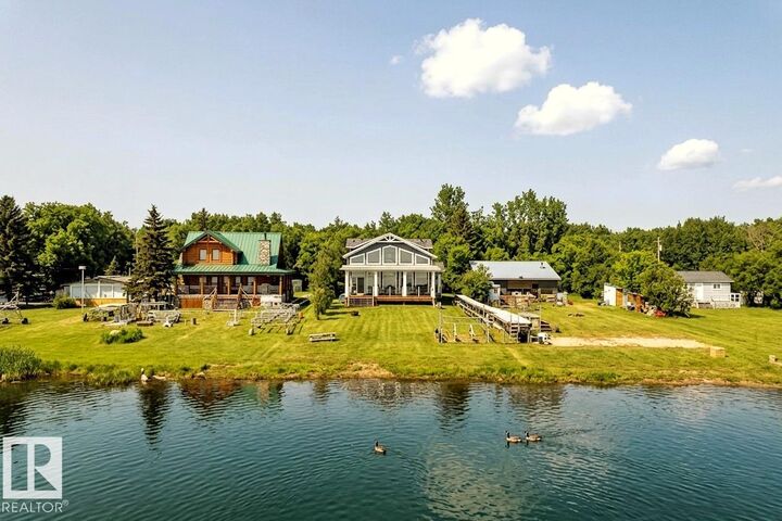 Property Photo: 53025 Rge Road 43 39 AB T0E 2K0