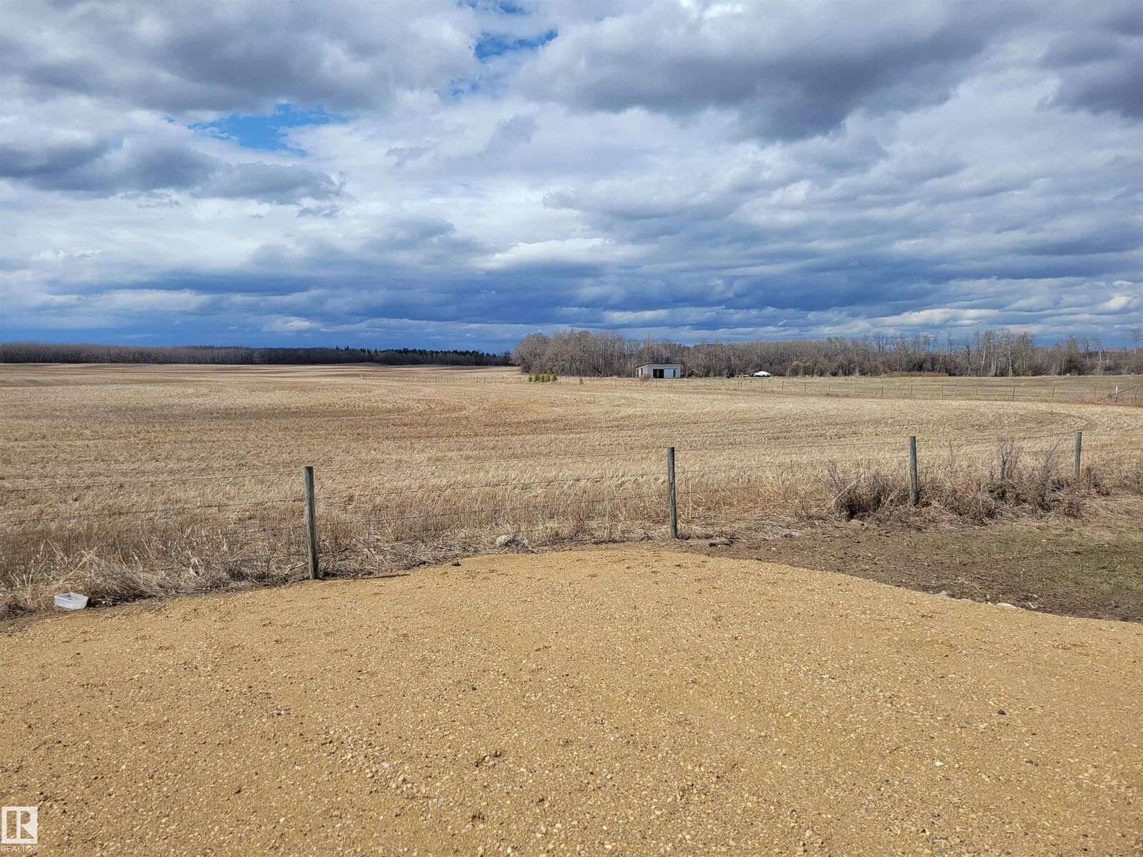Property Photo:  Twp 605 RR 455  AB T9N 2G3 