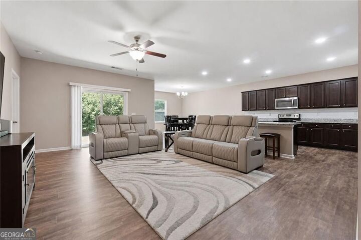 Property Photo: 7227 Ashley Falls Court GA 30134