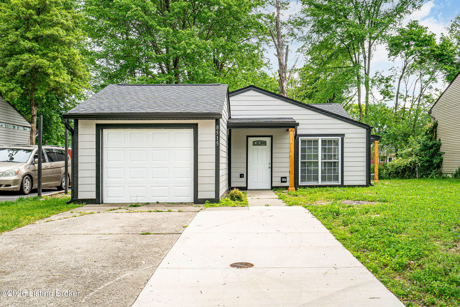 Property Photo: 8515 Coco Ct KY 40219