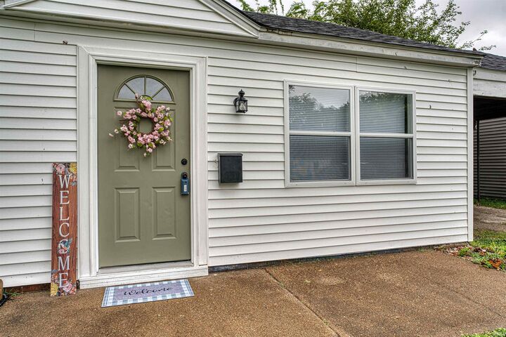 Property Photo:  2412 Herbert Avenue  IN 47714 