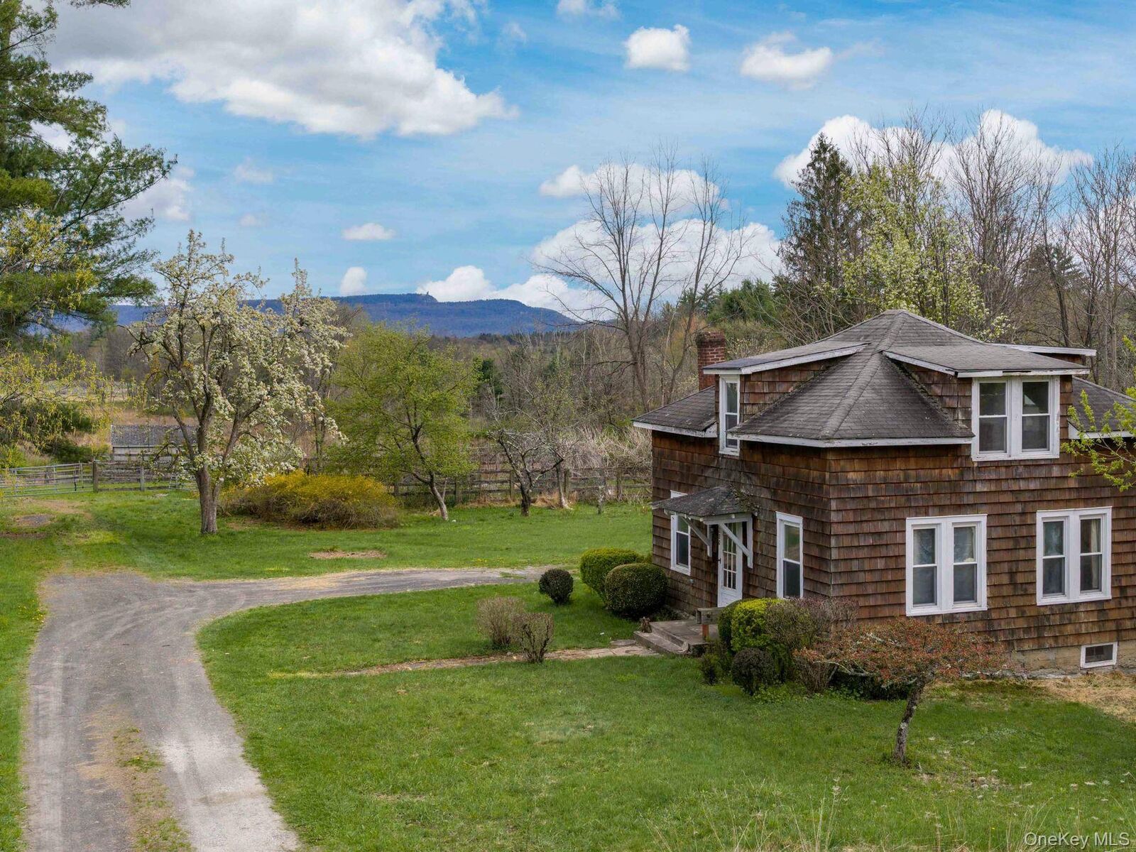 Property Photo:  280 Cooper Street  NY 12404 