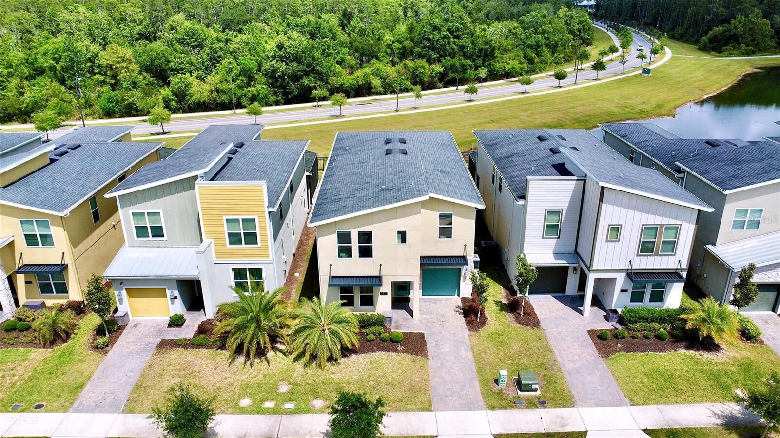Property Photo:  2801 Bookmark Drive  FL 34746 