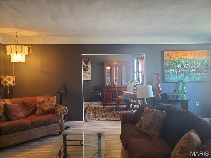 Property Photo:  861 Pershing Street  IL 62203 