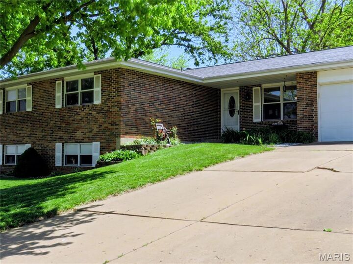 Property Photo:  1604 Tamarack Drive  MO 63301 