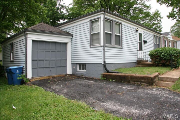 Property Photo:  7716 Brocton Court  MO 63121 