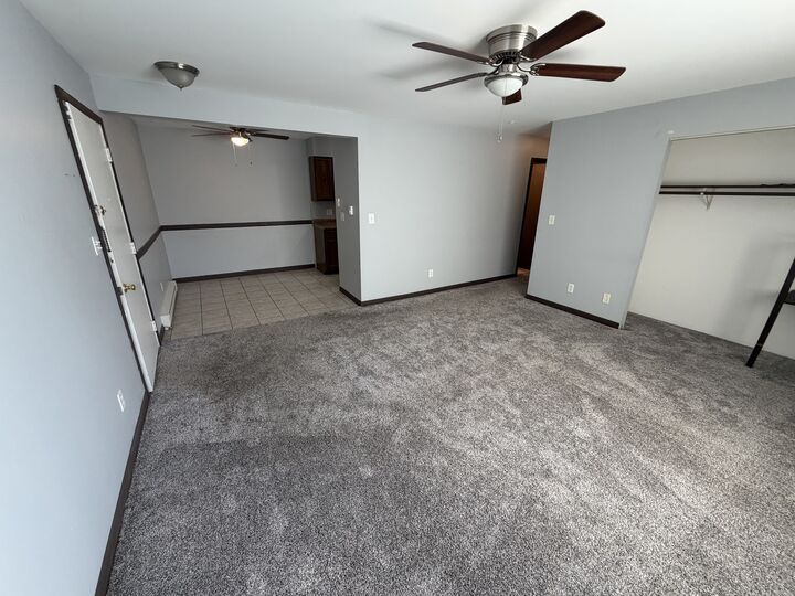 Property Photo:  
