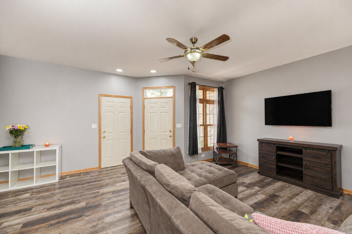 Property Photo:  8810 W 84th Place D  IL 60458 