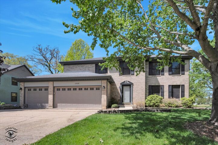 Property Photo: 11515 Ellwood Greens Road IL 60135