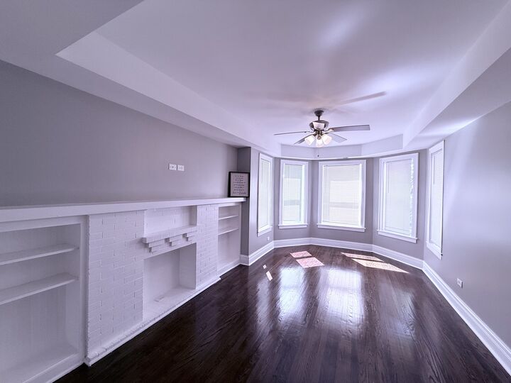 Property Photo:  