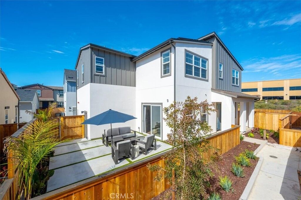 Property Photo:  160 Earthwood Lane  CA 93401 