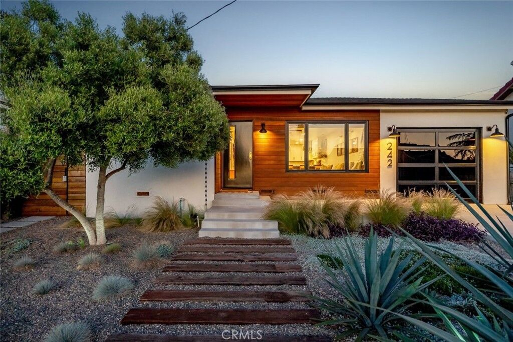 Property Photo:  242 N 6th Street  CA 93433 