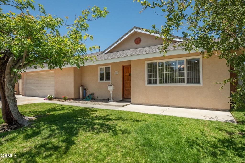 Property Photo:  1227 Maple Street  CA 93060 