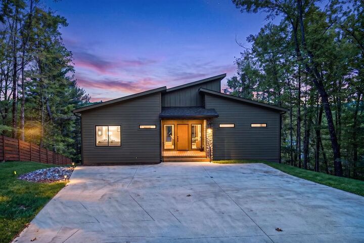 Property Photo:  11 Falcon Drive  GA 30512 