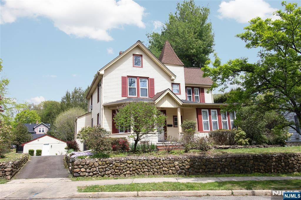 Property Photo:  160 Myrtle Avenue  NJ 07401 