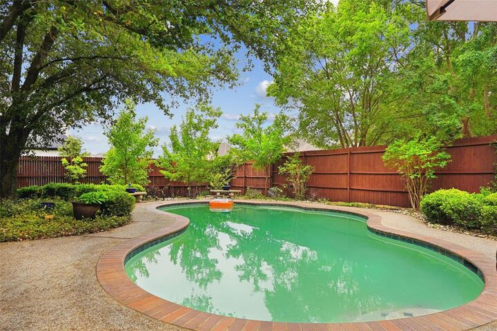 Property Photo:  412 Vasey Oak Drive  TX 76248 
