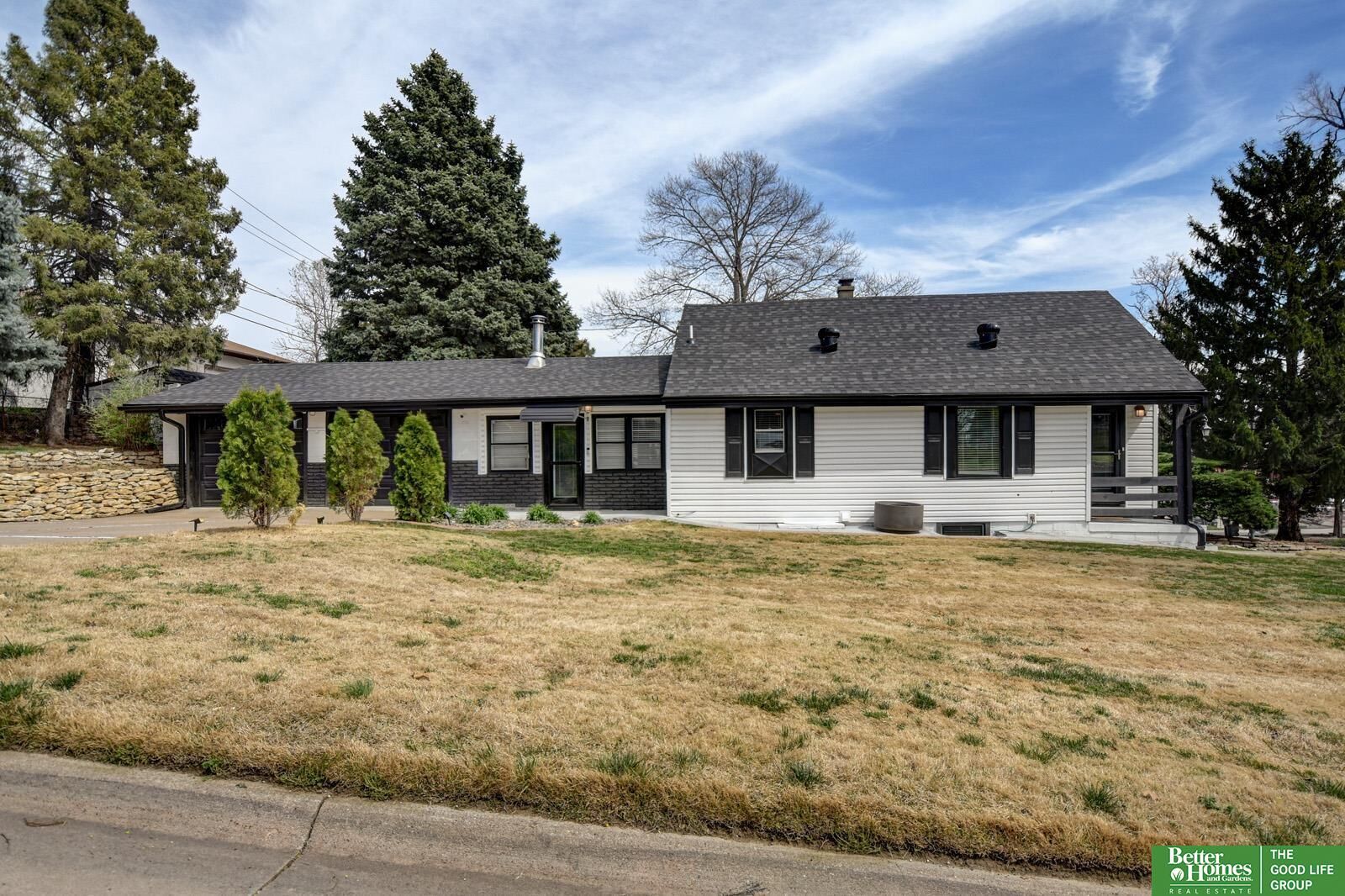 Property Photo:  4434 R Street  NE 68107 