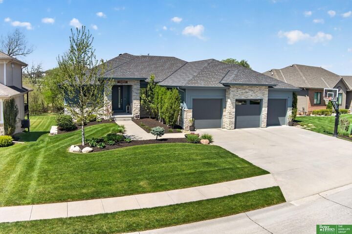 Property Photo:  2402 N 179 Street  NE 68116 