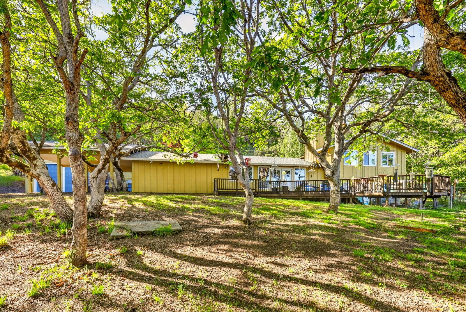 Property Photo:  455 Morton Way  OR 97530 