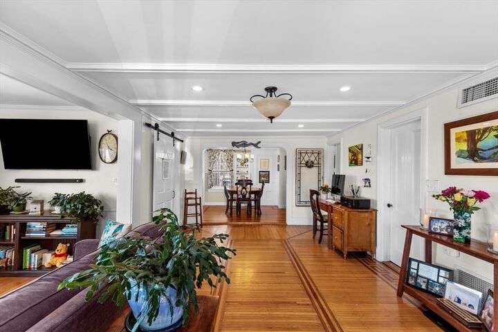 Property Photo:  204 Sandwich Street 1  MA 02360 