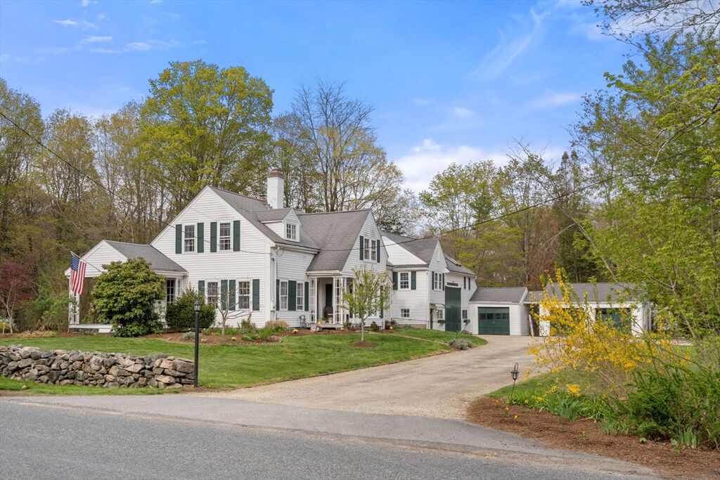 Property Photo:  187 Mill St  MA 01701 