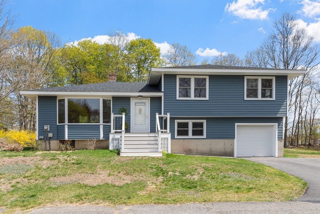 Property Photo:  3 Smith Drive  MA 01462 