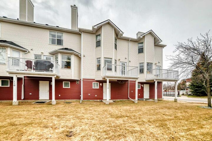 112 Country Village Cape NE — photo 1