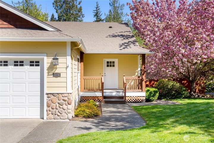 Property Photo:  1376 N Parkstone Court  WA 98229 