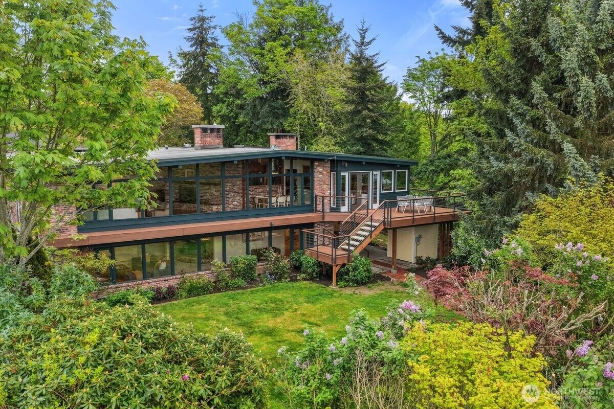 Property Photo: 11501 4th Avenue NW WA 98177