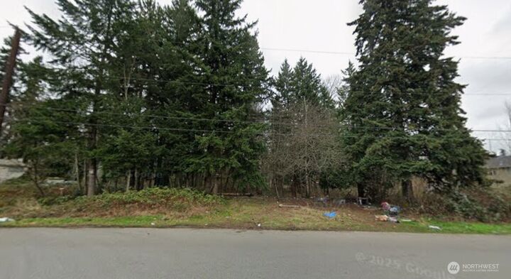 Property Photo:  119 Xx  Avondale Road  WA 98204 