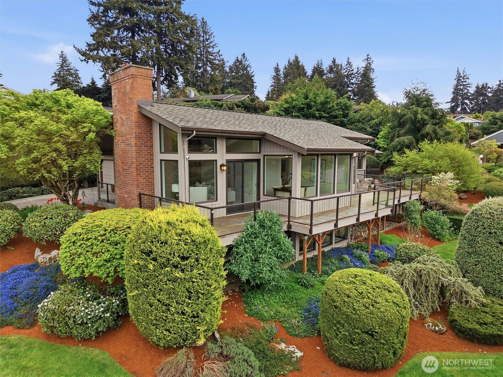 Property Photo:  911 S 294th Place  WA 98003 