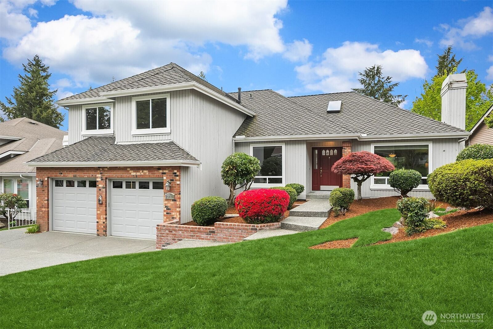 Property Photo:  25611  Lk Wilderness Country Club Drive SE  WA 98038 