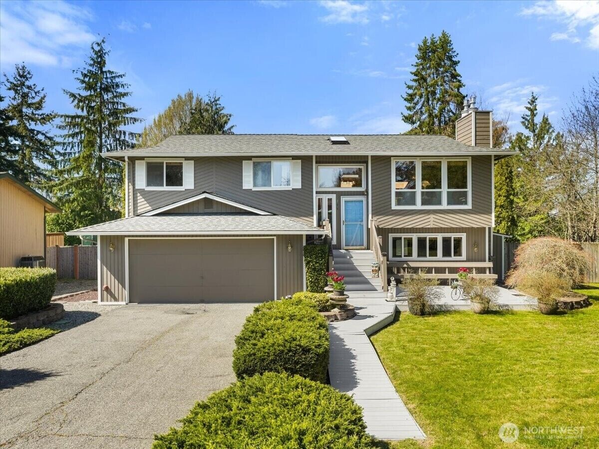 Property Photo:  8006  45th Avenue W  WA 98275 