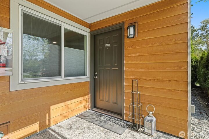 Property Photo:  10813 NE 147th Lane N102  WA 98011 