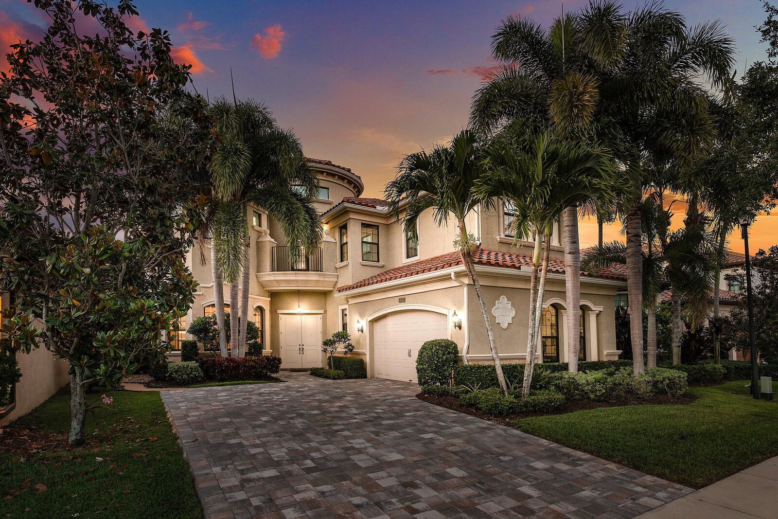 Property Photo:  8748 Lewis River Road  FL 33446 