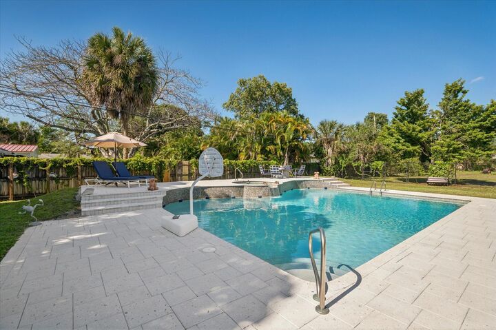 Property Photo:  4011 SW 2nd Street  FL 33317 