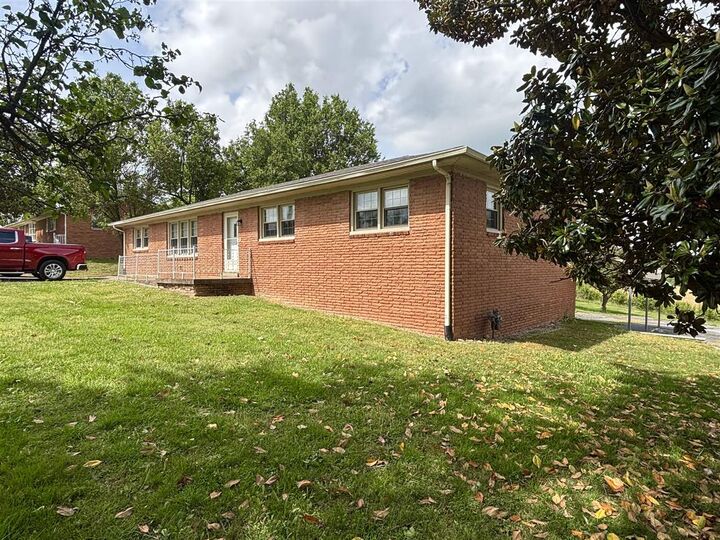 Property Photo:  236 Cottage Drive  KY 42164 
