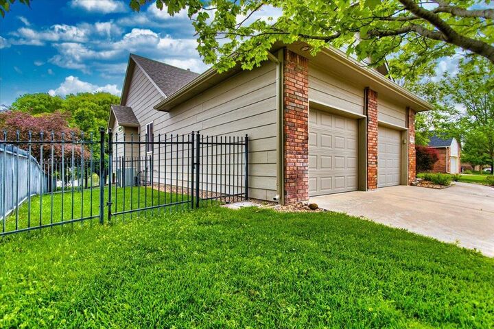 Property Photo:  6114 W 34th St N  KS 67205 