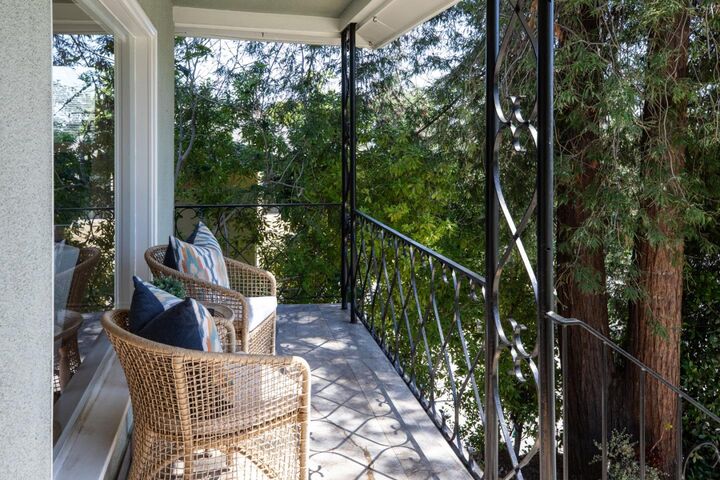 Property Photo:  3076 Oak Knoll Drive  CA 94062 