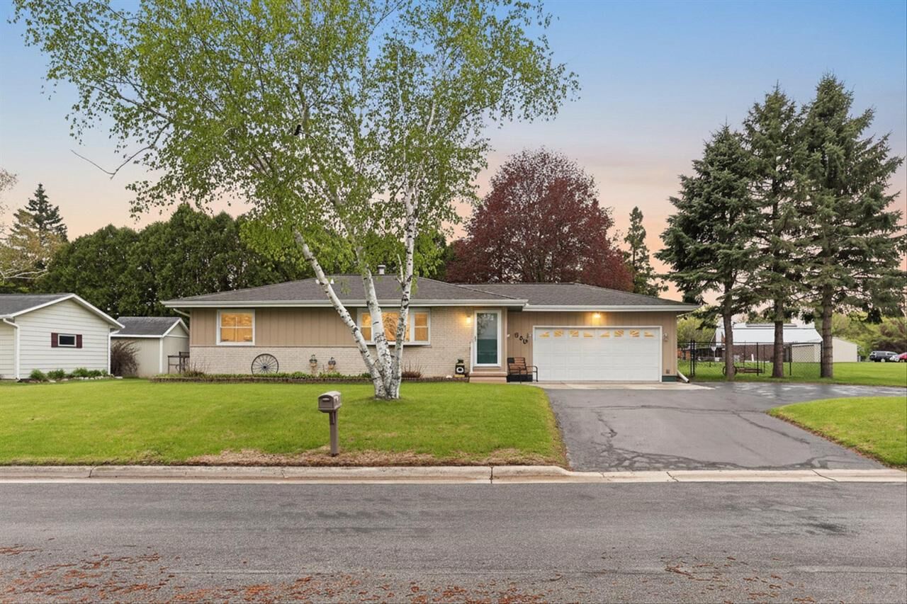 Property Photo:  300 Prairie Avenue  WI 53551 