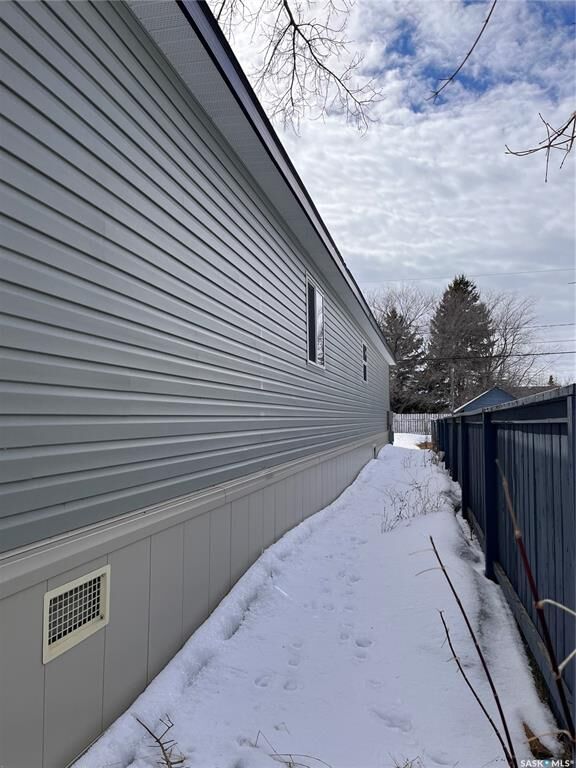 Property Photo: 218 4th Street N SK S0E 1E0